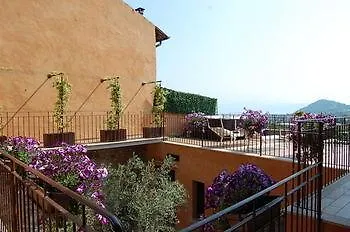 Antico Borgo Con - Adults Only Манерба-дель-Гарда