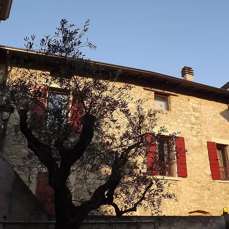 Antico Borgo Con - Adults Only 3* Манерба-дель-Гарда